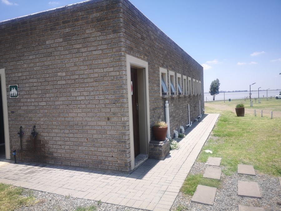 7 Bedroom Property for Sale in Oranjeville Free State